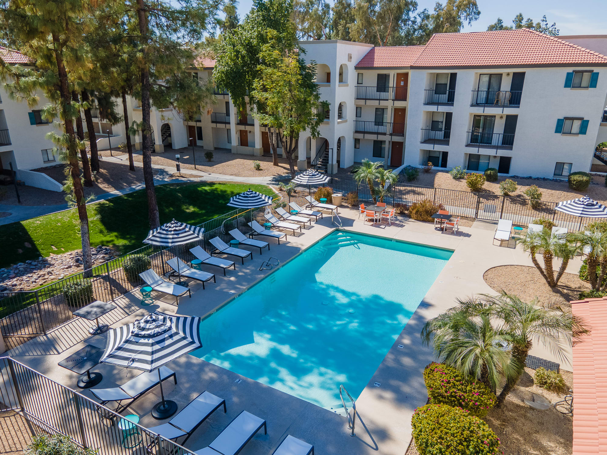 *。+Sola。* Solas Glendale | Apartments in Glendale, AZ